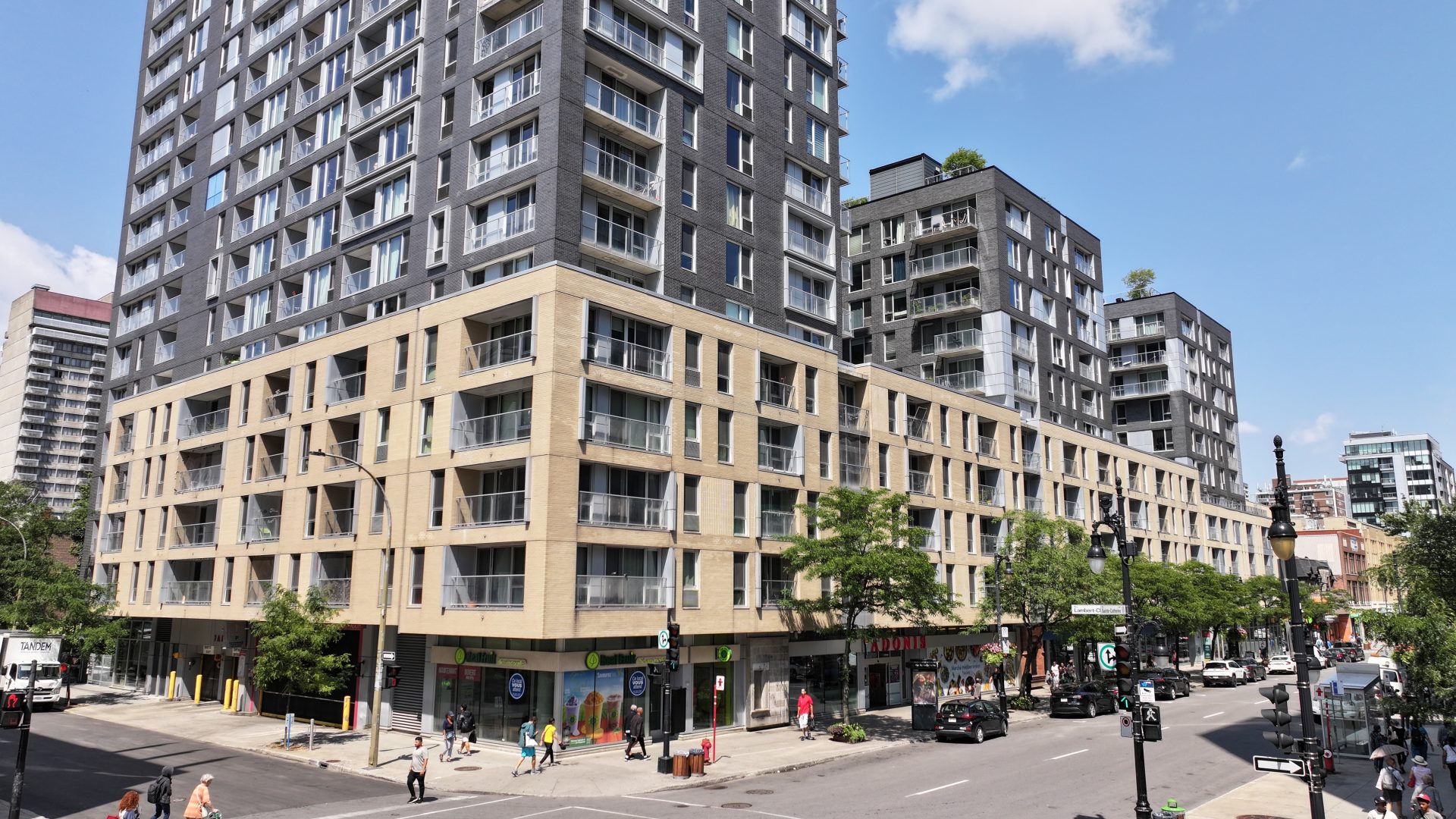 Les Commerces Le Séville